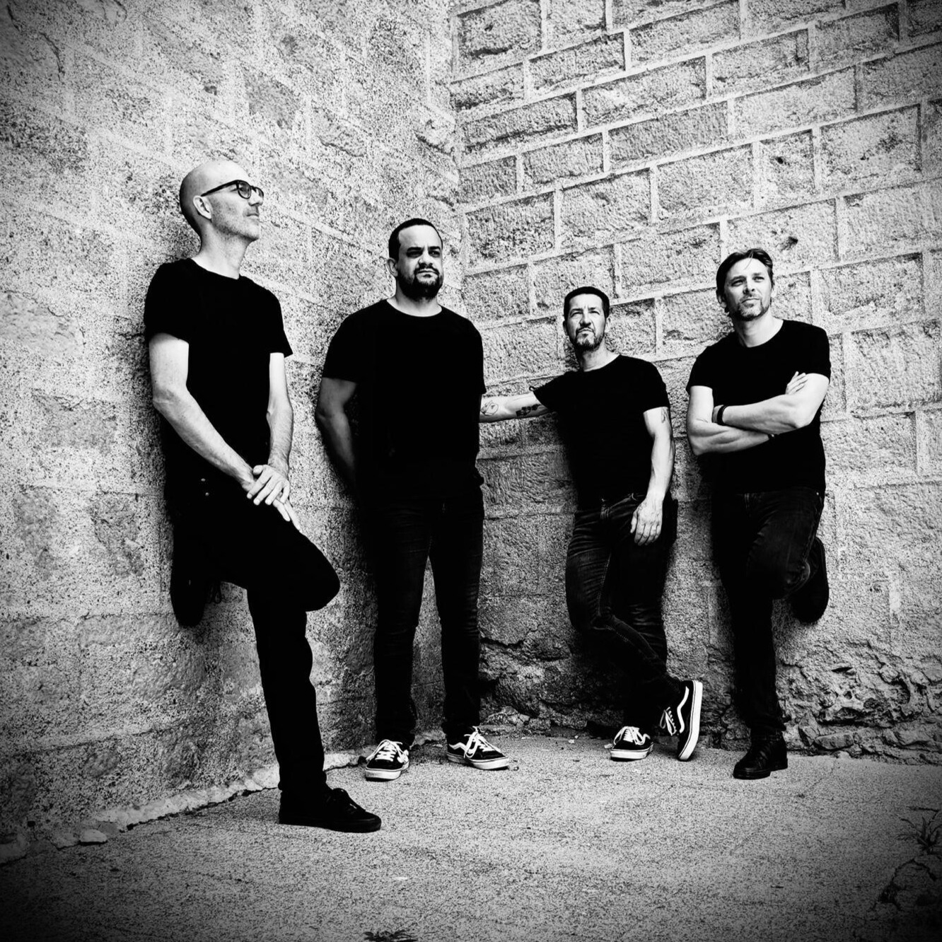 Portrait du groupe en N&B